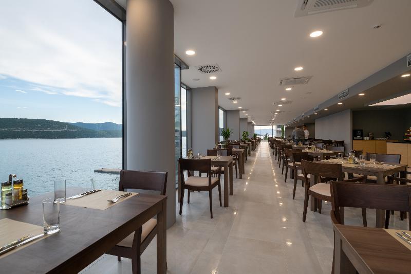 Vapore Neum Bagian luar foto